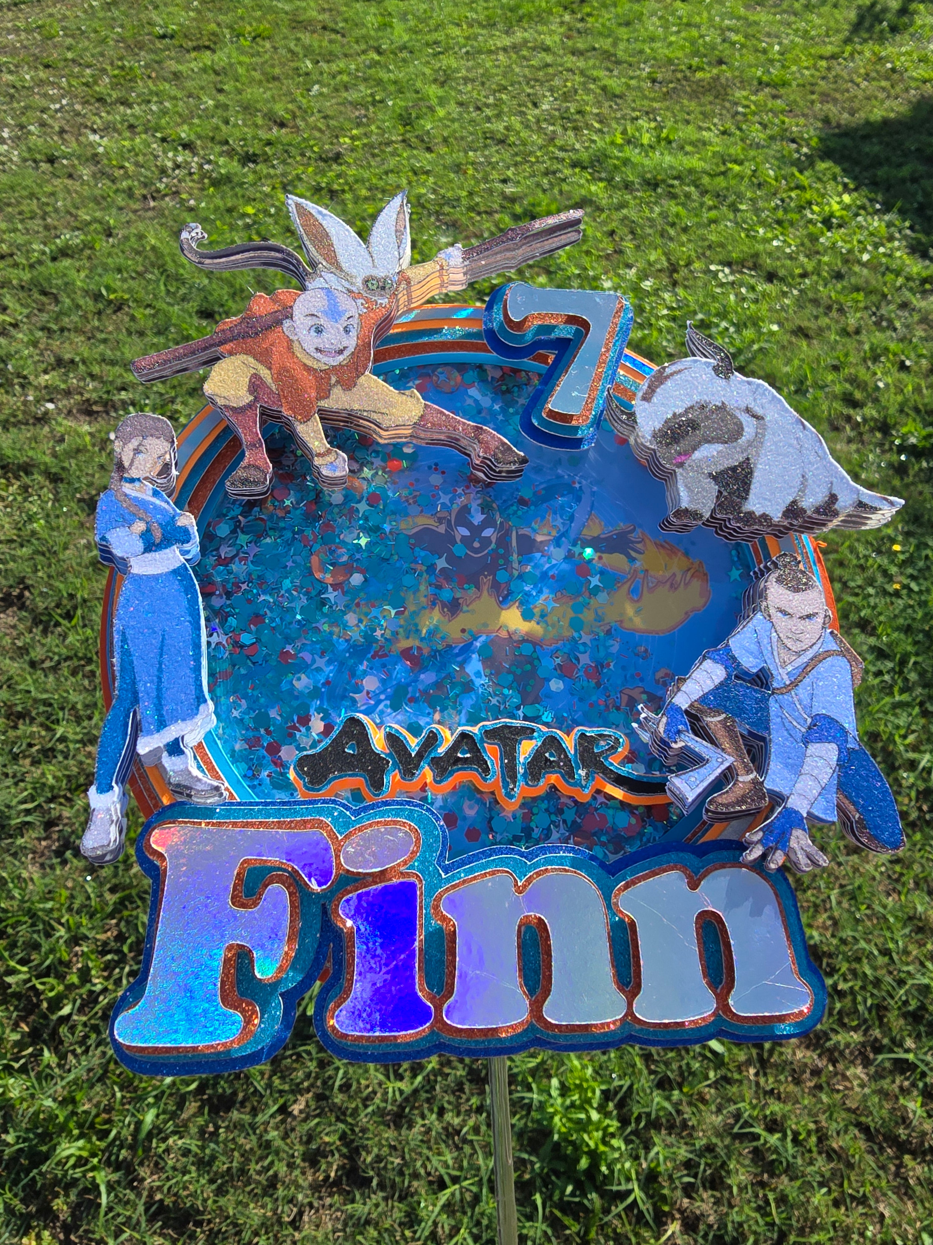 Personalized 3D Glitter Cartoon Cake Topper AVATAR ULTIMO MAESTRO AIRE