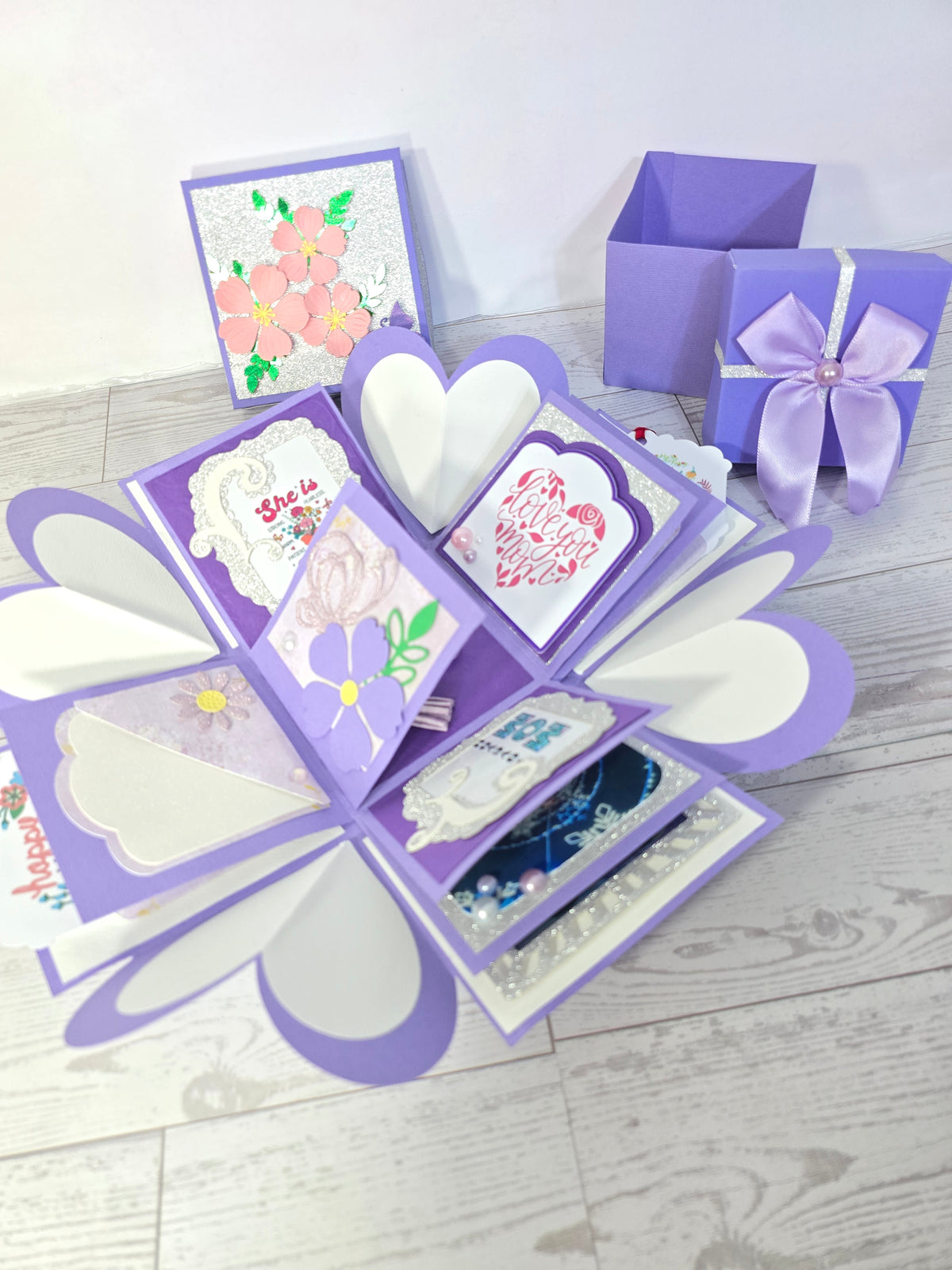 Personalized Exploding Box with Photos and Custom Text, Surprise Gift Box for Mom, Photo Memory Box with Inner Gift Box & Keychain.
