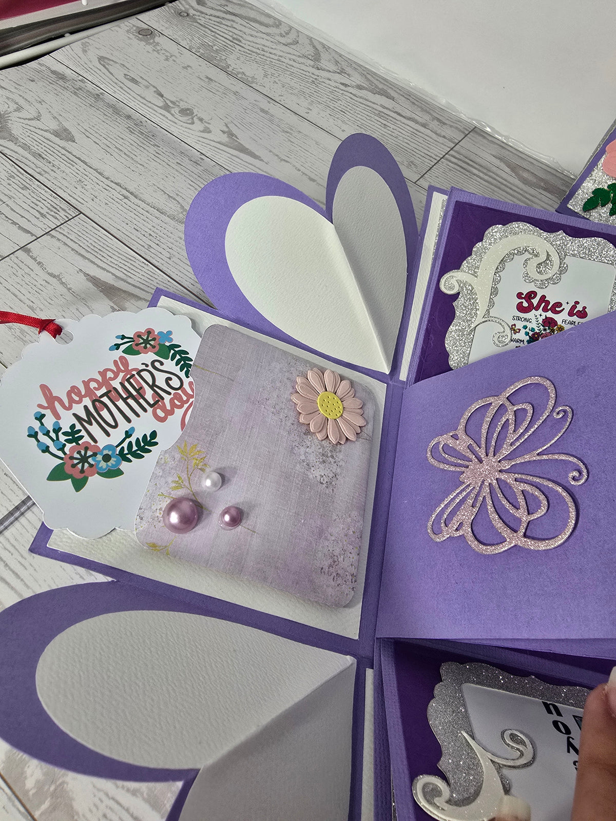 Personalized Exploding Box with Photos and Custom Text, Surprise Gift Box for Mom, Photo Memory Box with Inner Gift Box & Keychain.