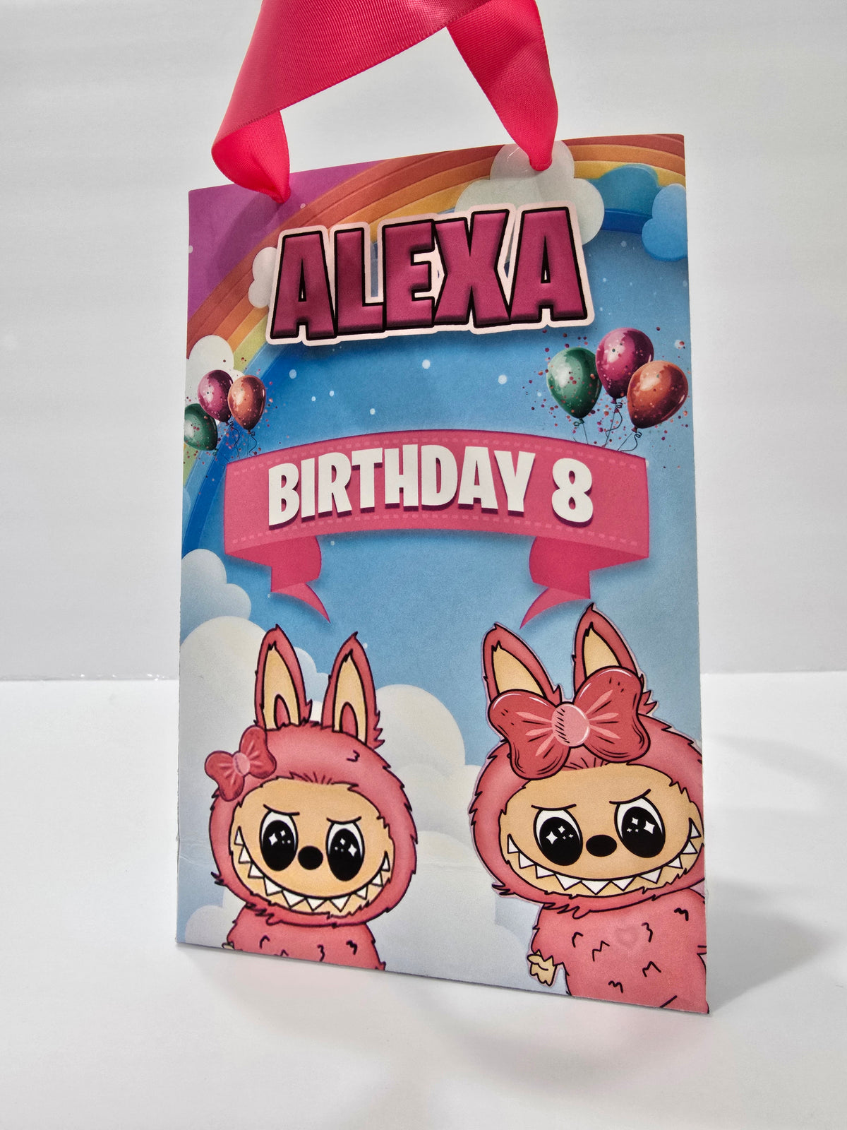 12 bolsas de regalo de cumpleaños personalizadas con nombre y edad. Bolsas con asas de cinta. 21,5 x 14 cm (Labub).