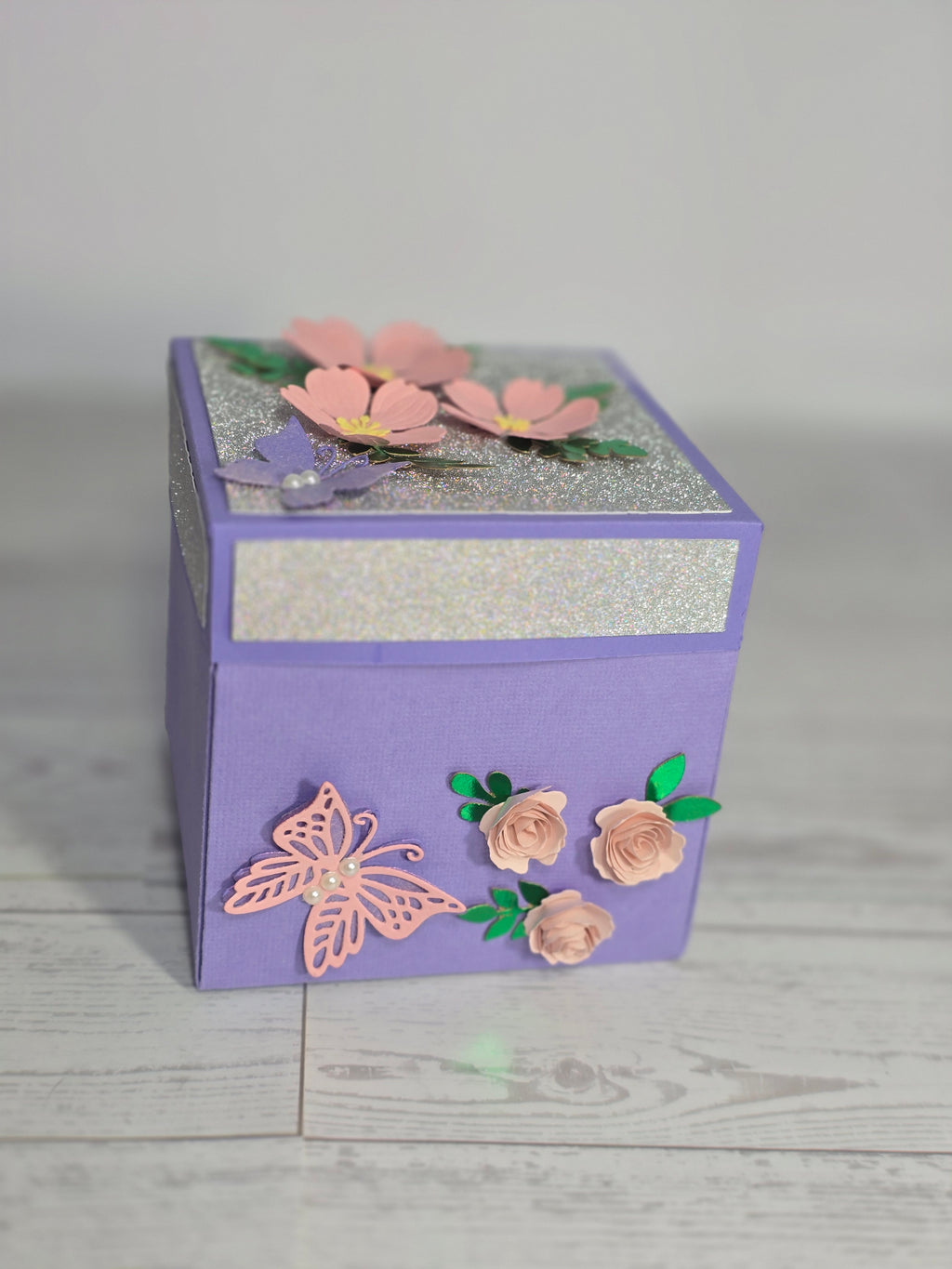 Personalized Exploding Box with Photos and Custom Text, Surprise Gift Box for Mom, Photo Memory Box with Inner Gift Box & Keychain.