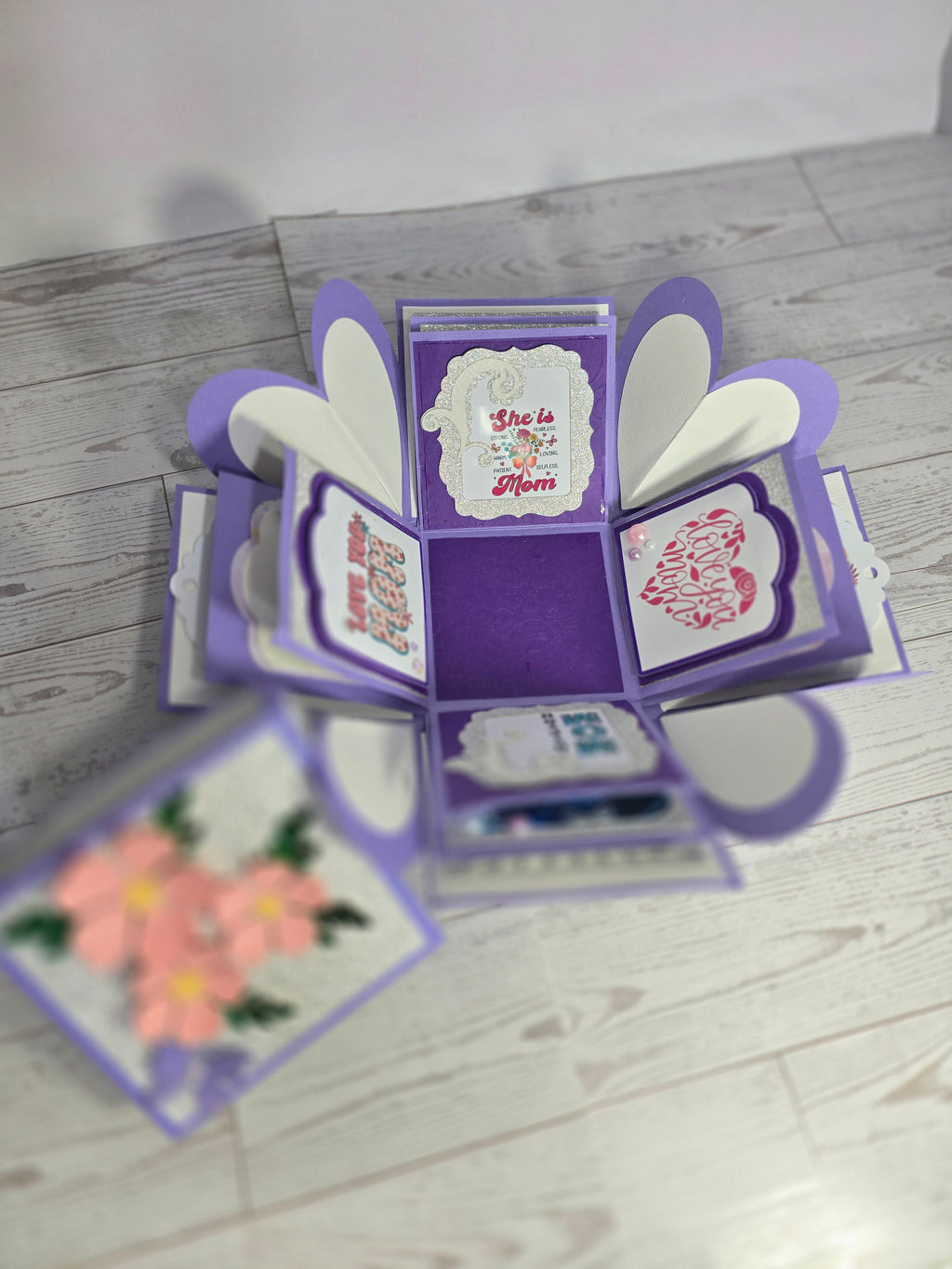 Personalized Exploding Box with Photos and Custom Text, Surprise Gift Box for Mom, Photo Memory Box with Inner Gift Box & Keychain.