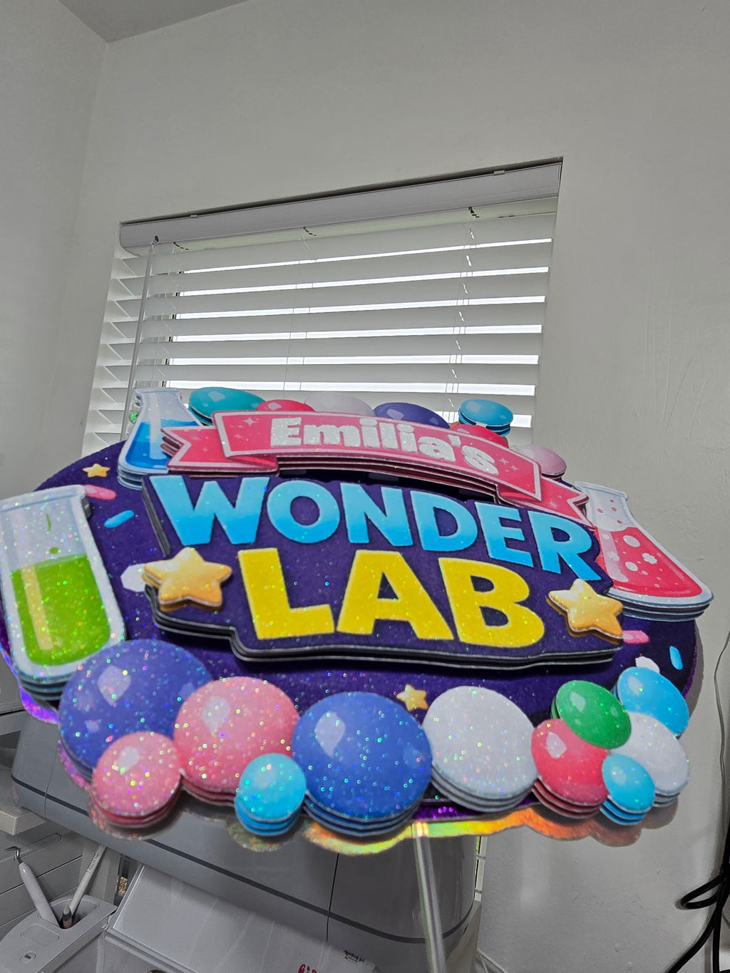Personalized 3D Wonder Lab Cake Topper – Glitter with Name & Age