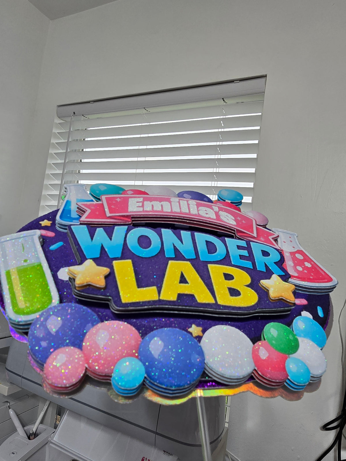 Personalized 3D Wonder Lab Cake Topper – Glitter with Name & Age
