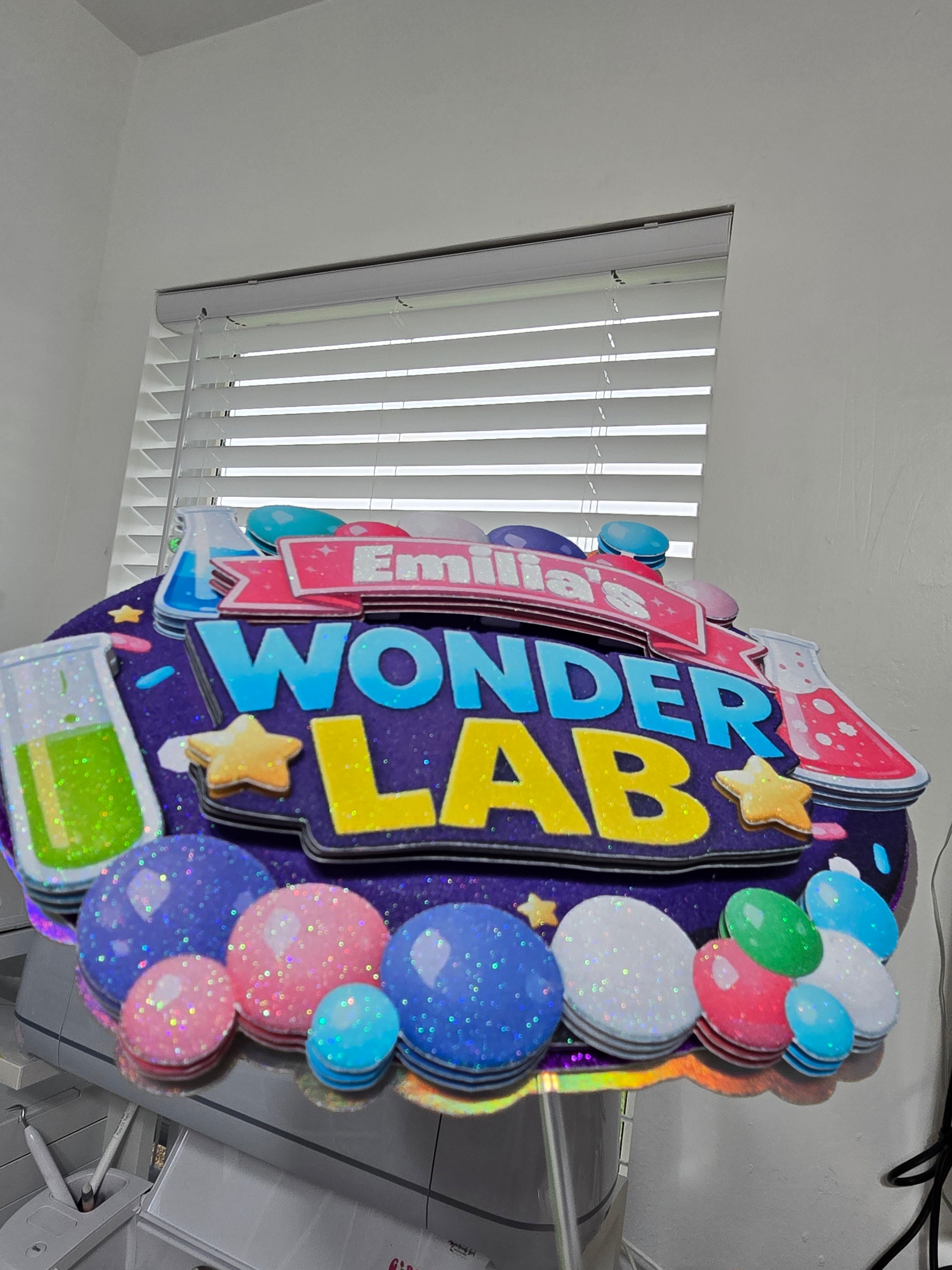 Personalized 3D Wonder Lab Cake Topper – Glitter with Name & Age
