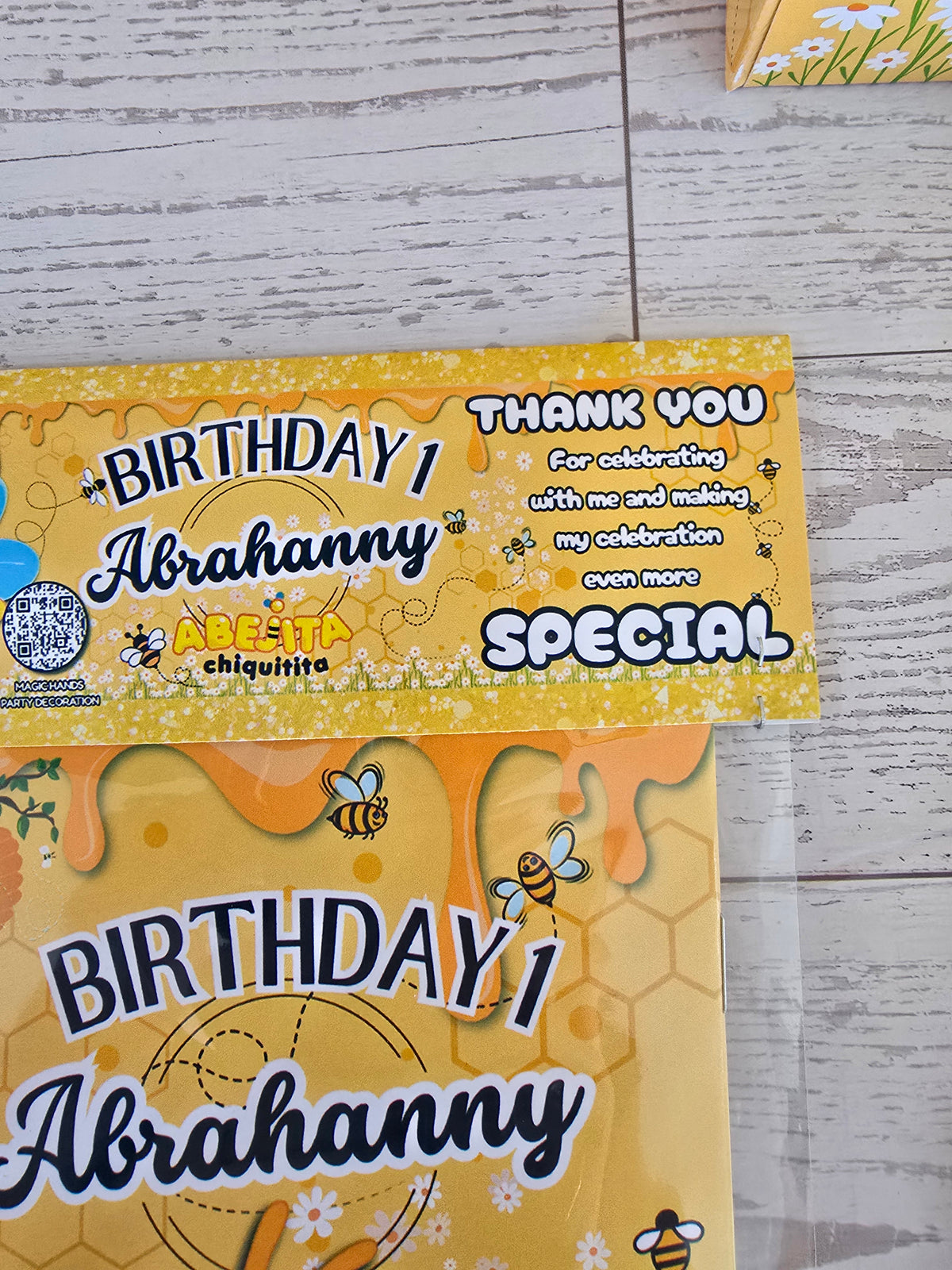12 Personalized Coloring Book Set + 6 Markers | Kids Birthday Party Favors – Sold by Dozen Abejita