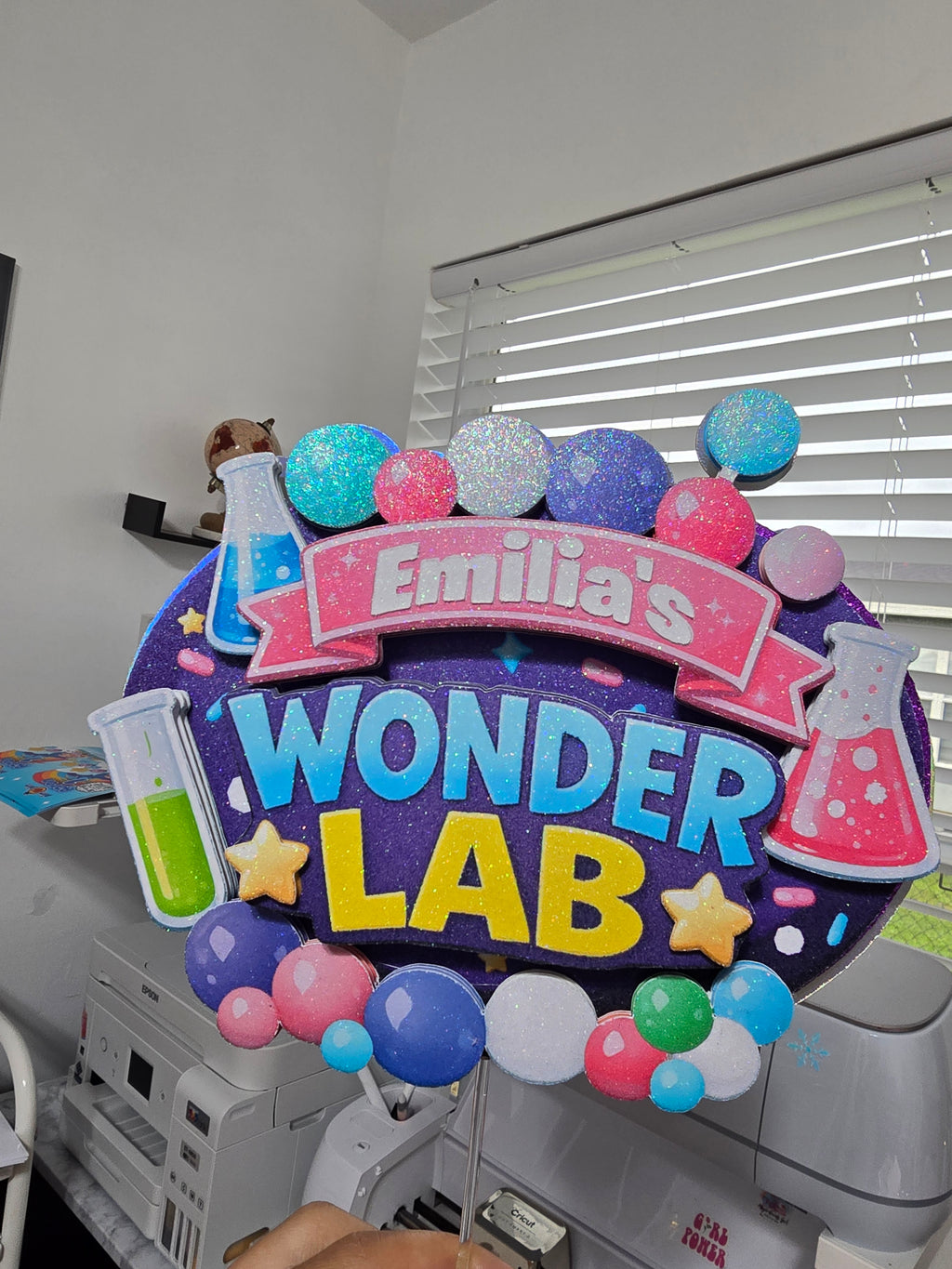 Personalized 3D Wonder Lab Cake Topper – Glitter with Name & Age