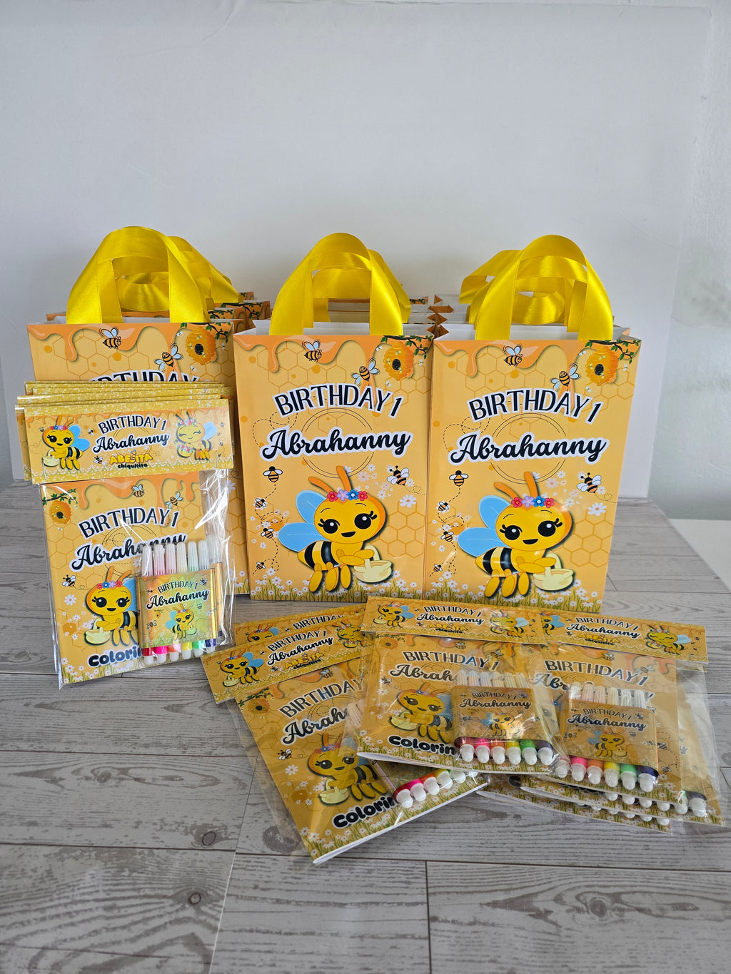 12 Personalized Coloring Book Set + 6 Markers | Kids Birthday Party Favors – Sold by Dozen Abejita