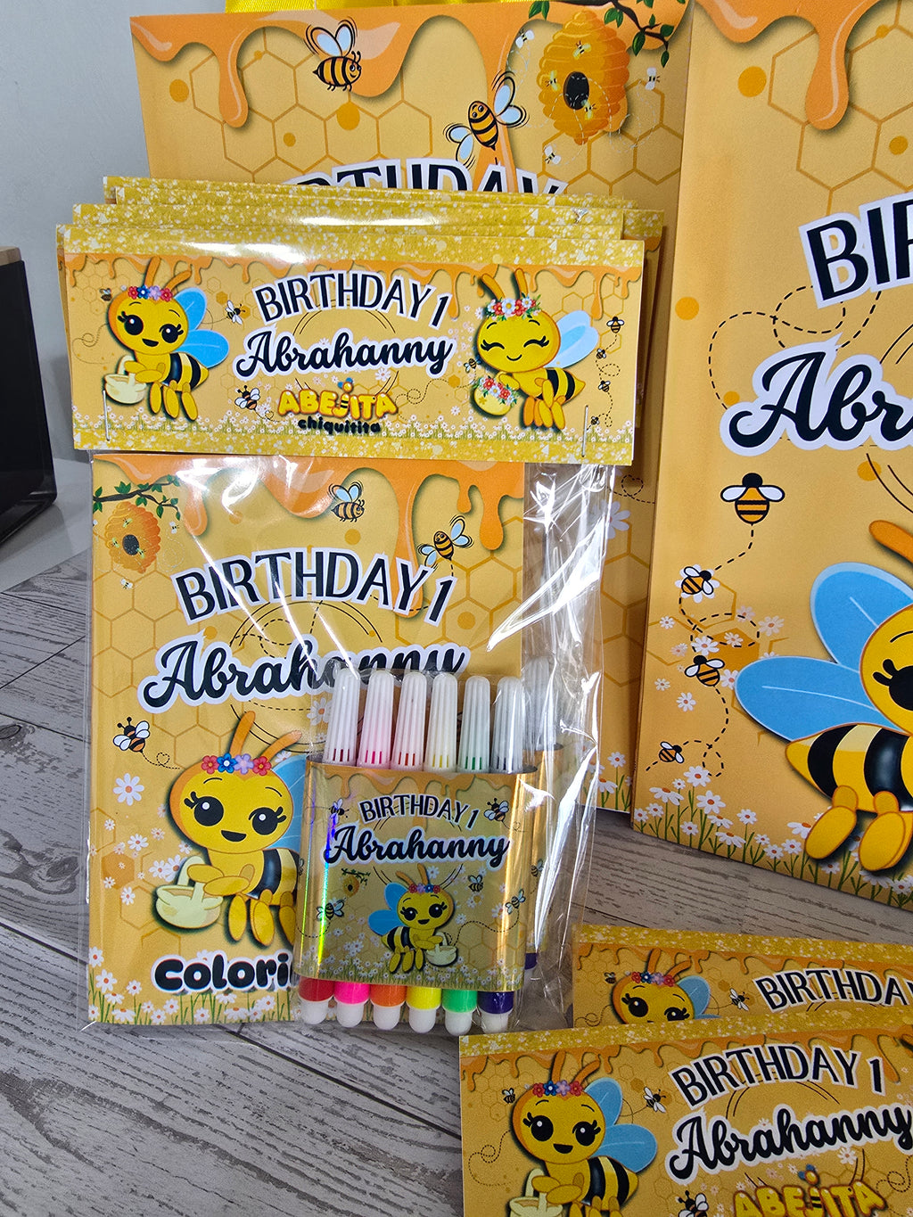 12 Personalized Coloring Book Set + 6 Markers | Kids Birthday Party Favors – Sold by Dozen Abejita